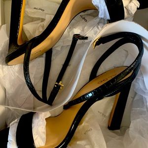 Never use black heels from Aldo